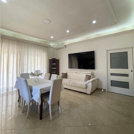 House Mari Apartment Наполи Екстериор снимка
