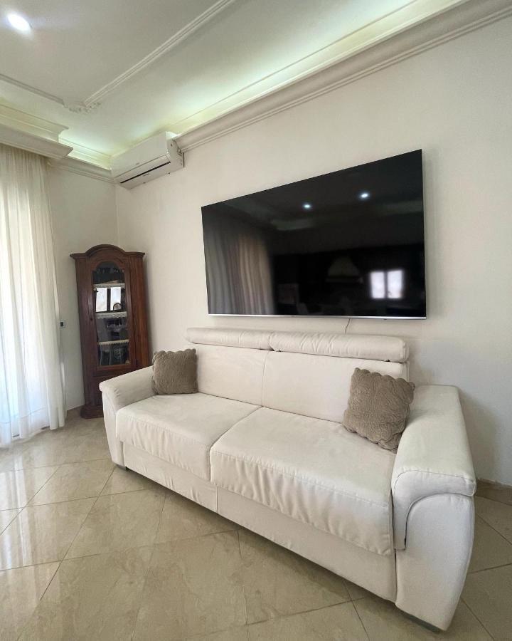 House Mari Apartment Наполи Екстериор снимка