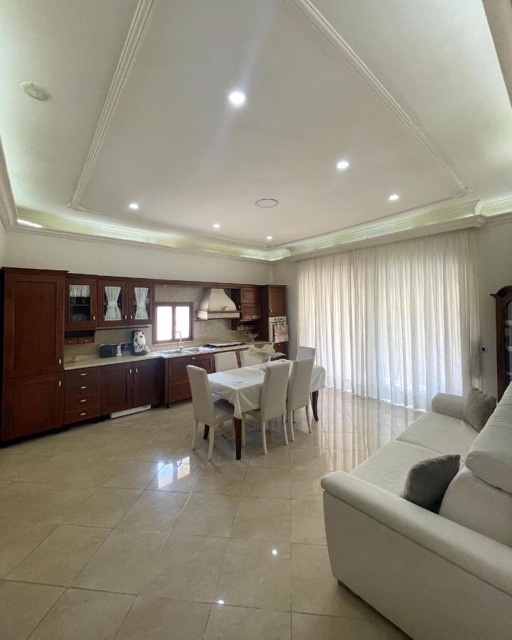 House Mari Apartment Наполи Екстериор снимка